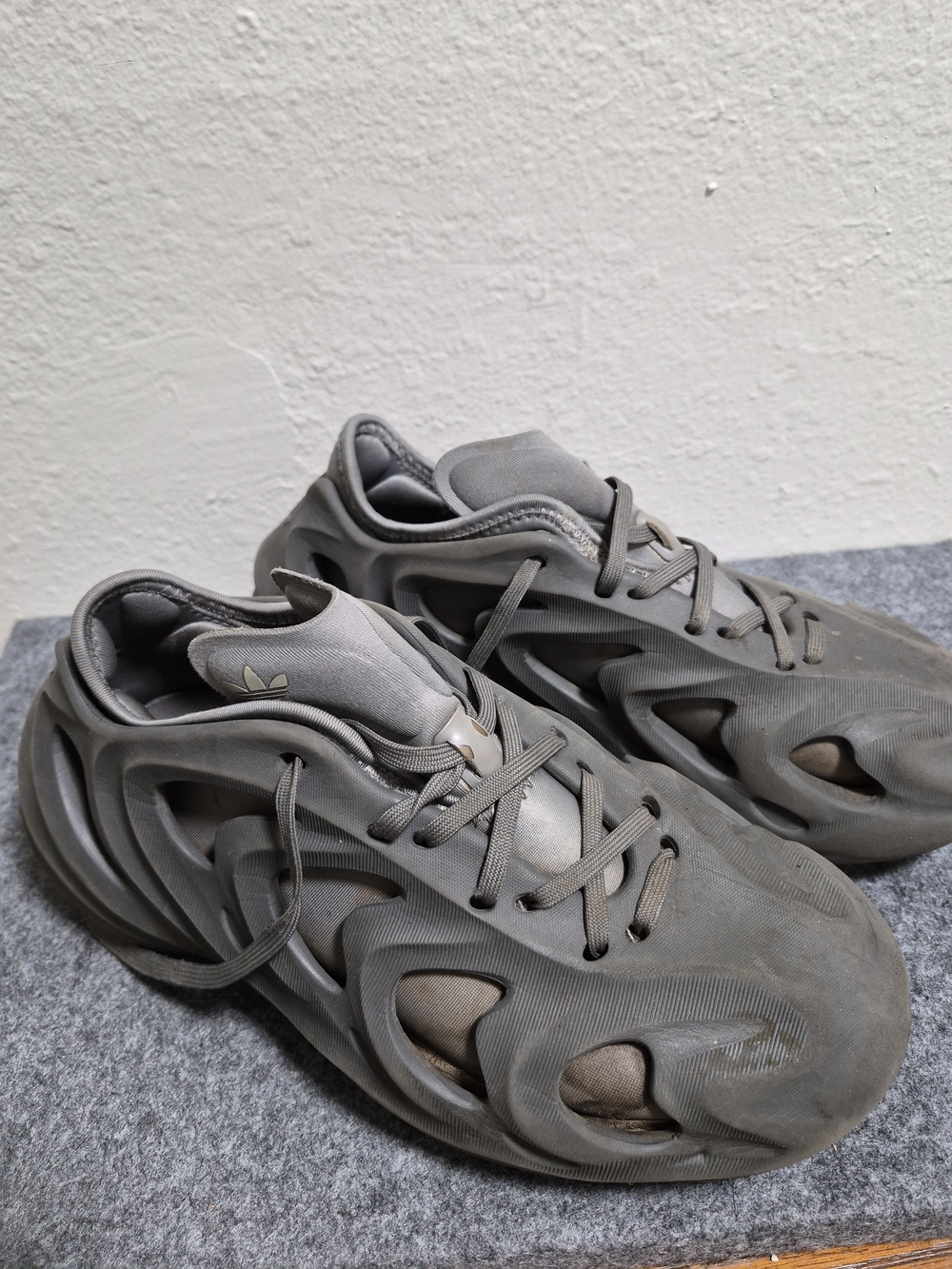 Adidas Men’s Grey Foam Runner-style Athletic Shoes